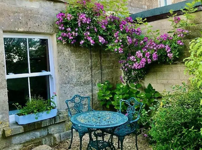 Key Cottage, Sleeps 8