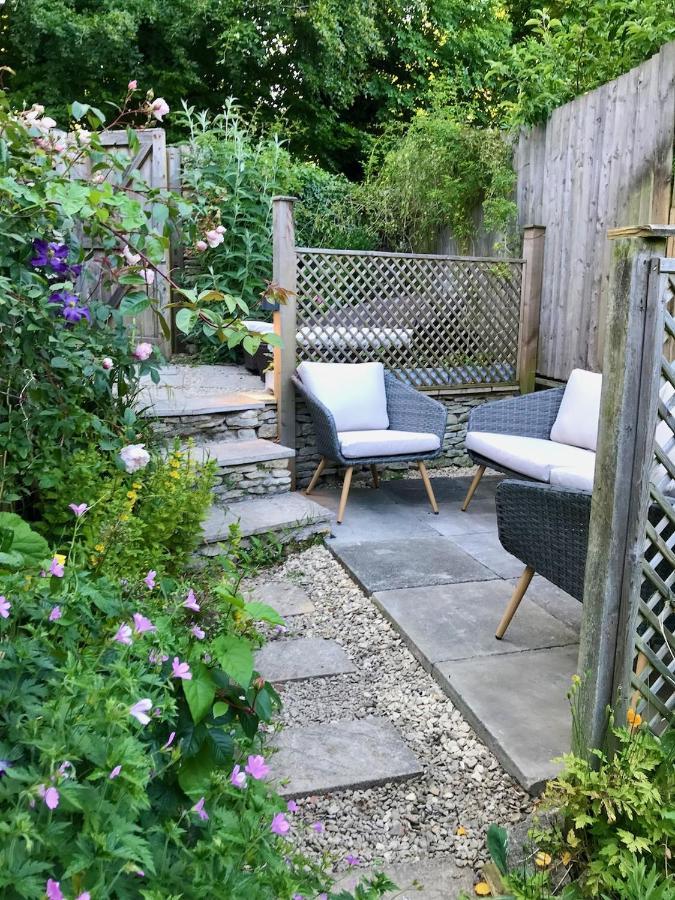 Key Cottage, Sleeps 8 Brimscombe