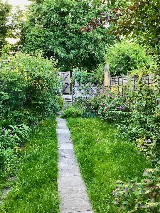 Key Cottage, Sleeps 8 Holiday home Brimscombe