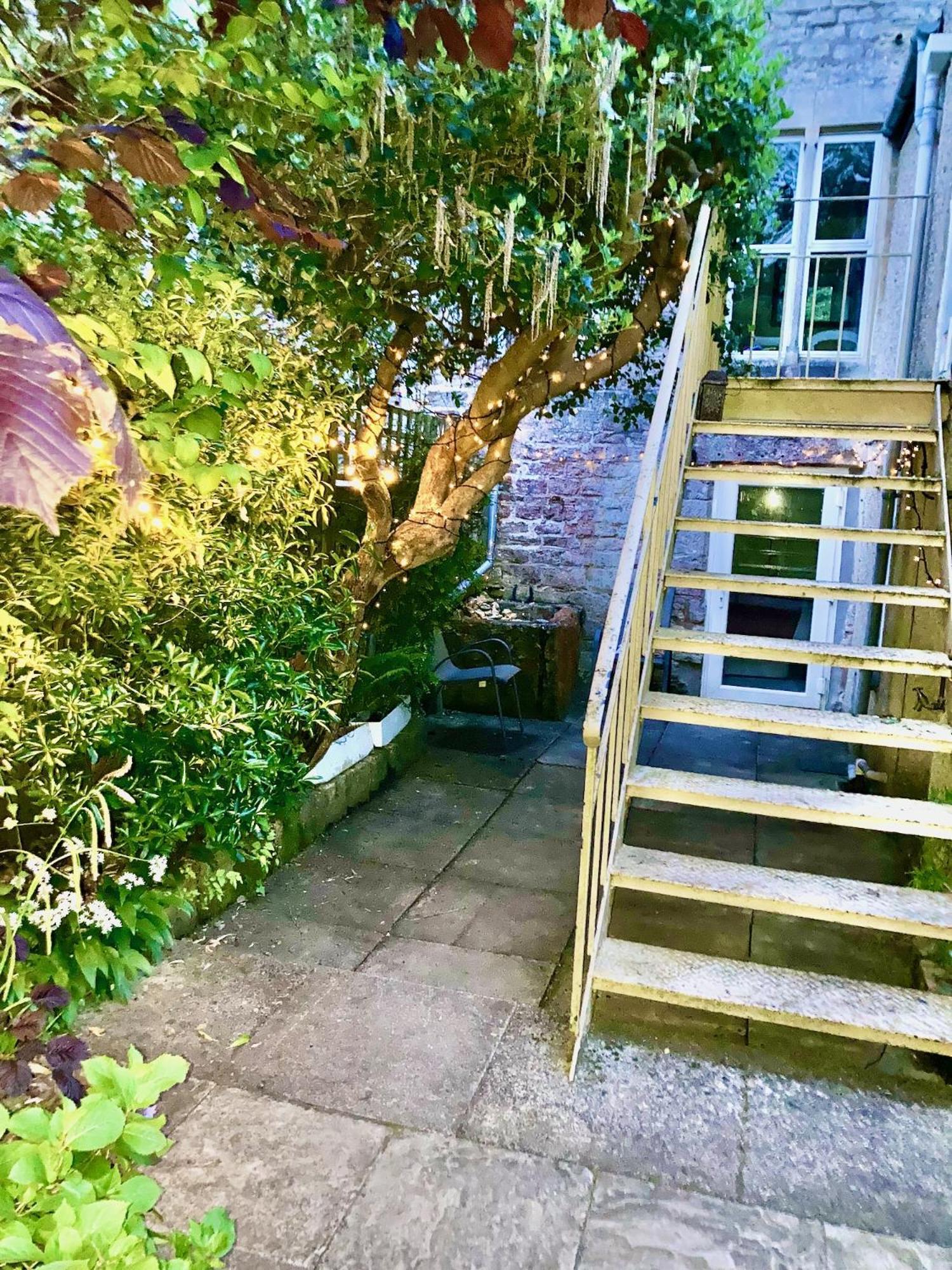 Key Cottage, Sleeps 8 * Brimscombe