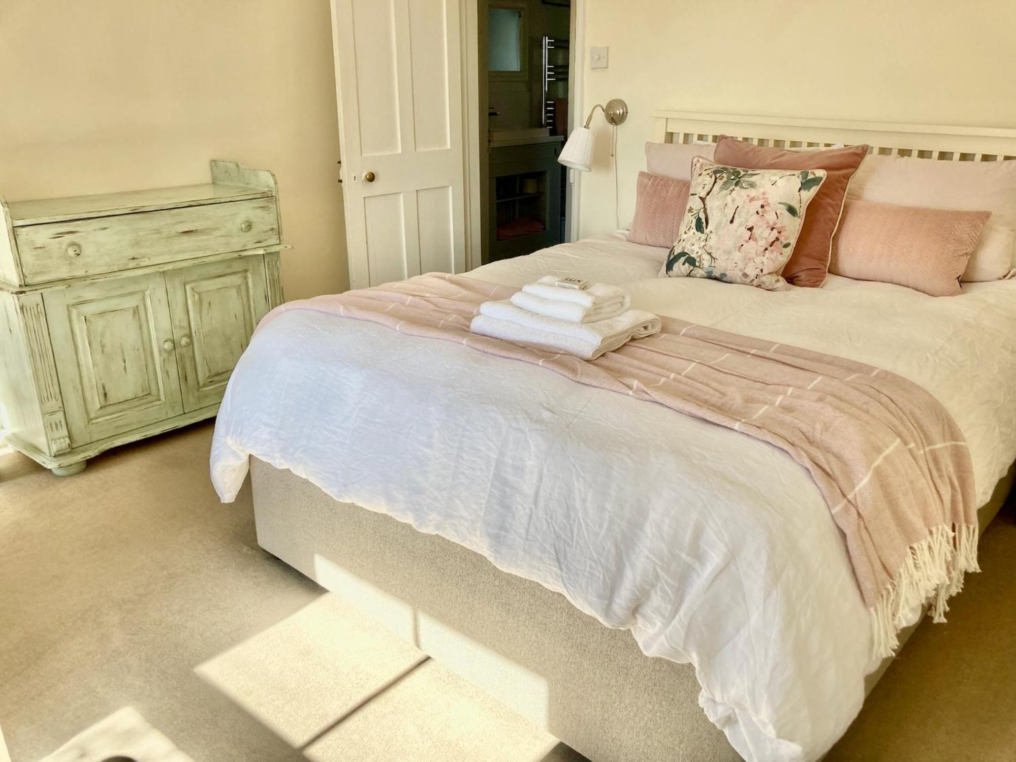Key Cottage, Sleeps 8